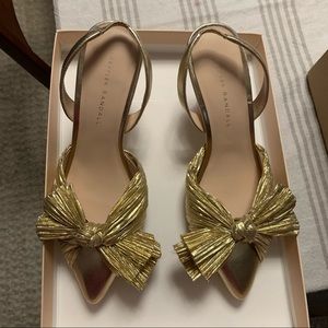Loeffler Randall Sylvana gold bow slingbaack